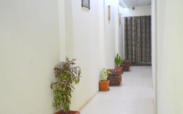 Hotel Dhingra Residency