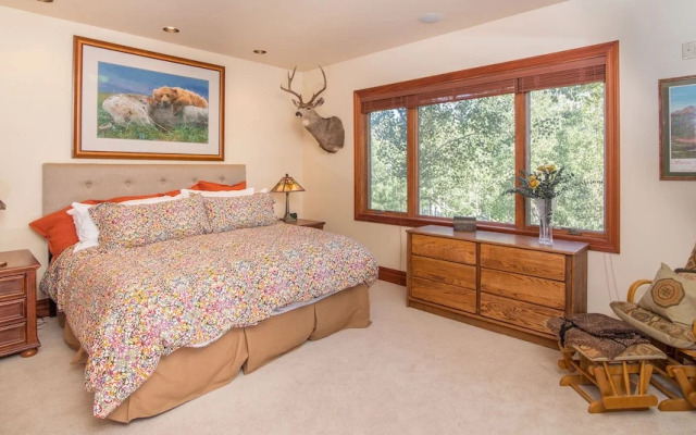 Lodge ON THE Point by Exceptional Stays
