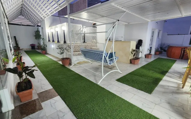 White Roof - Hurghada