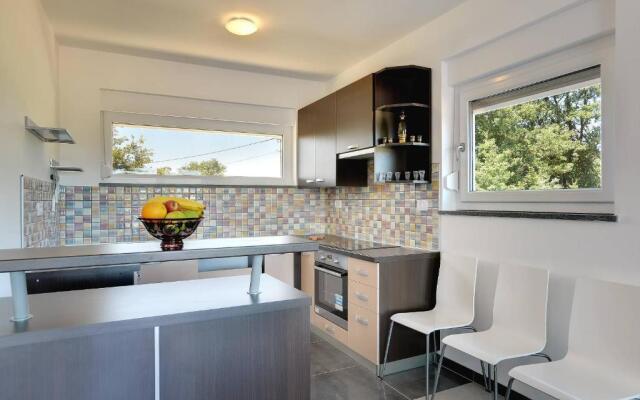 Holiday Home Dori (LBN394)