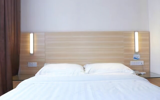 Guangwan Hotel (Guangzhou Yongqingfang Zhongshan Ba Road Subway Station Branch)