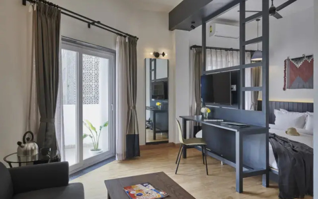 Poshtel VNS