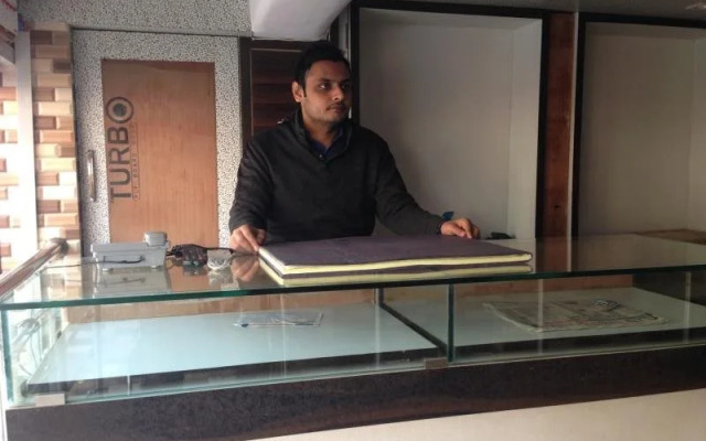 Hotel H M International