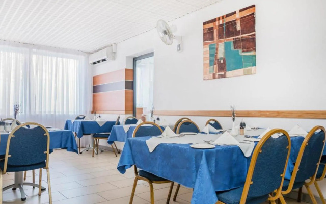 Qawra Point Holiday Complex