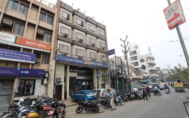 Shri Laxmi Palace by OYO Rooms