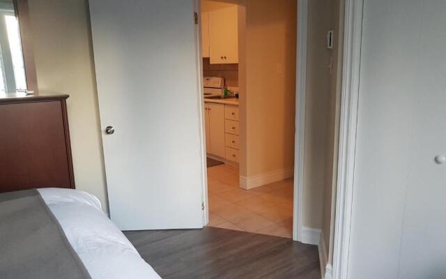 1-Bedroom Apartment Sweet #3 by Amazing Property Rentals