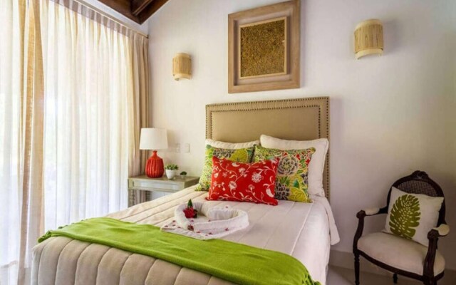 Sunny Vacation Villa 62
