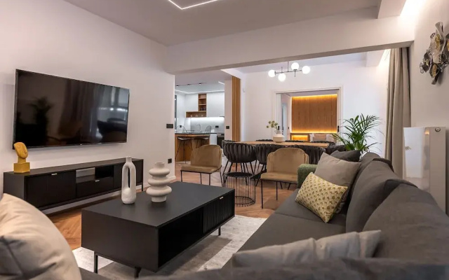 Phaedrus Living: Luxury Penthouse Ploutarchou