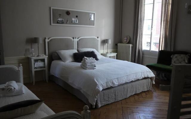 Au Bonheur De Jeanne