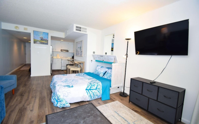 Golden Sands 1614 Studio