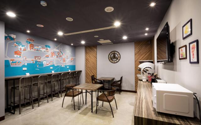 Taipei Travelers International Hostel