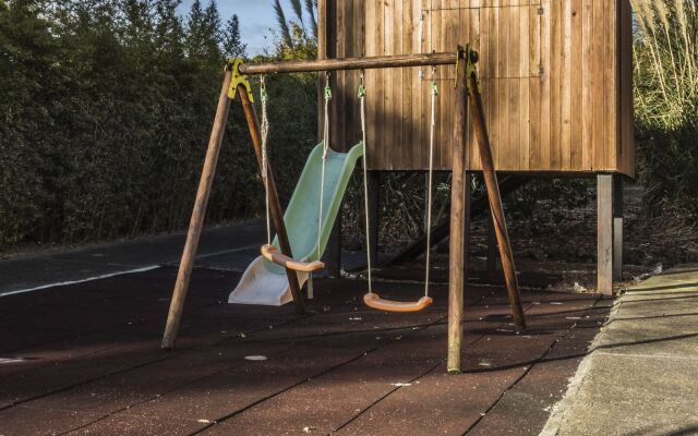 White Exclusive Suite & Villas