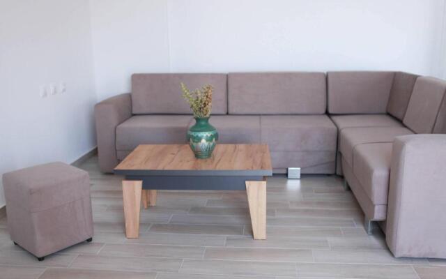 Mihalis Apartments