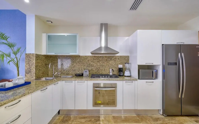 Beach Condo w Sea View B-201 Costa Atlantica