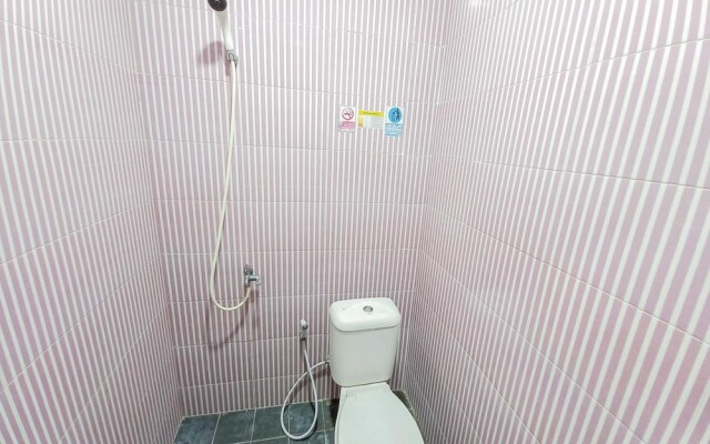 Homestay Bahari near Wisata Bahari Tlocor Sidoarjo Mitra RedDoorz