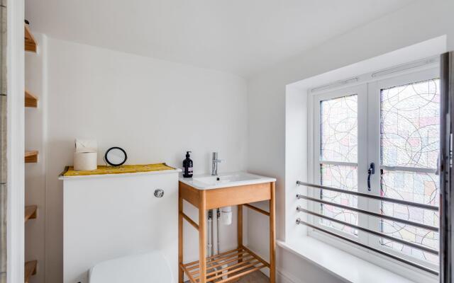 The Mews - 1BR Studio in Jericho Near City Centre