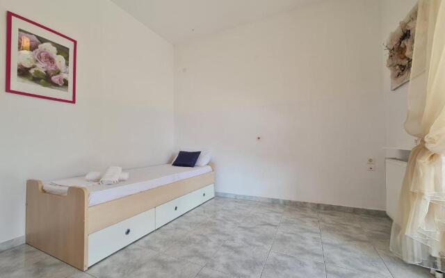 Myrtia Guest House