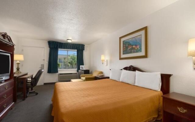 Travelodge Clearwater Central