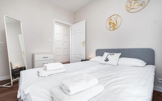 Aleja Sikorskiego 18 by Homeprime