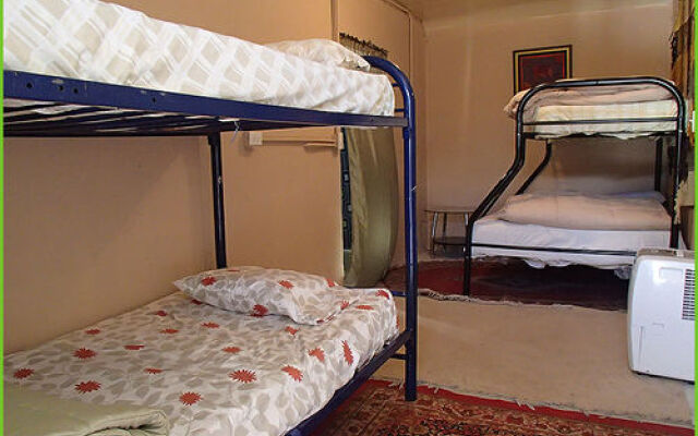 Nomba - Hostel