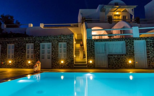 Oia Suites