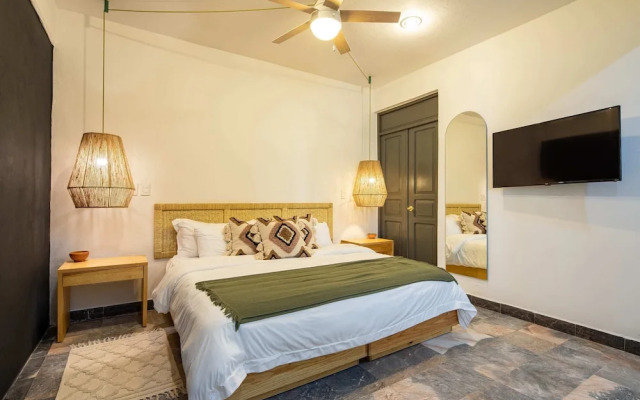 Sleeps 9 Outdoor Space Pingpong Table in Villa