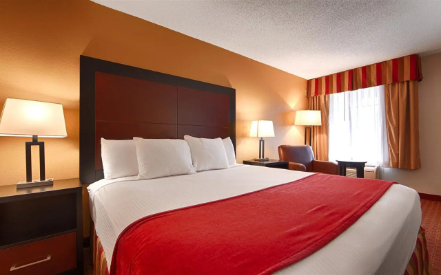 Clarion Pointe Independence - Kansas City