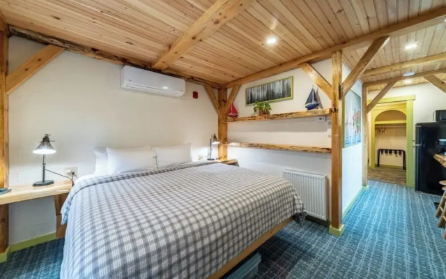 Downtown Camden Hotel