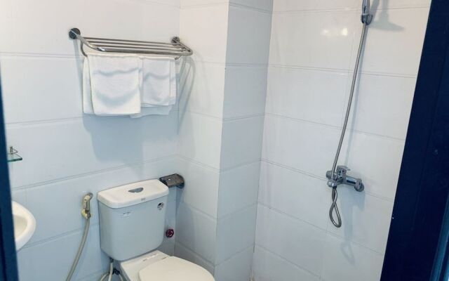 OYO 1054 Rong Vang Hotel