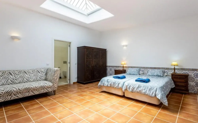 Casa Cinco Cupulas AM