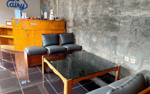Budi House & Food Station