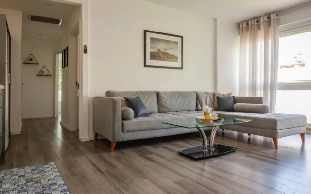 Gordon beach! 2 bedrooms great location