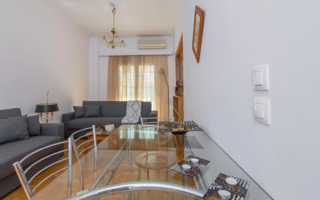 Nice 2bedroom apartment in Pagkrati
