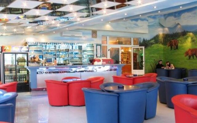 Hotel Macola