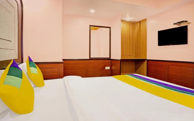 Oyo 22296 New Amber Hotel