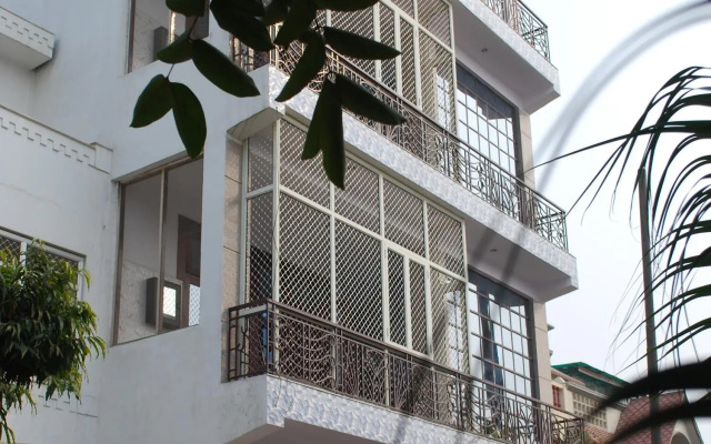 Taj Mahal Home Stay