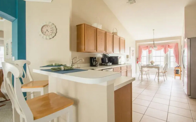 4 Bed 8065