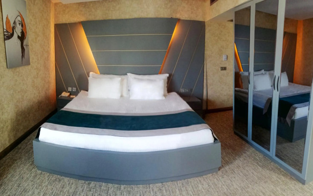 The Life Hotel & Spa