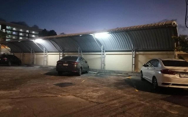 Orm Thong Apartment - SHA Plus