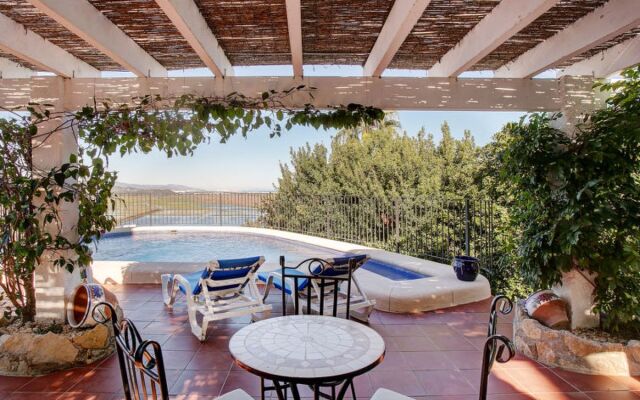 Villa Flores Falcone