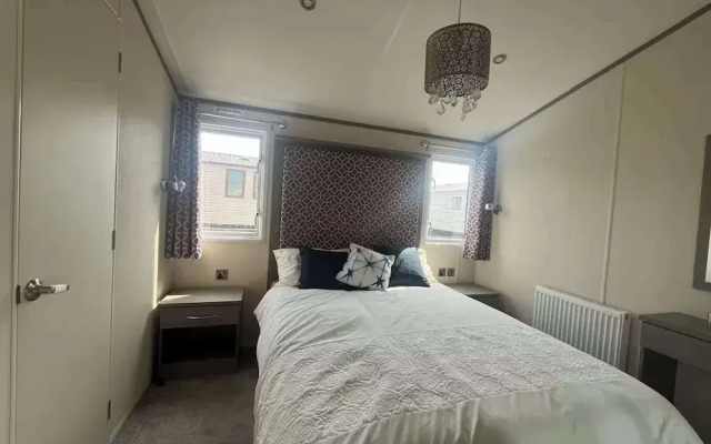 Flagshipsite-caravan-sleeps7-fast Internet