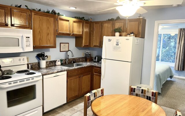 Elmwood Resort Hotel