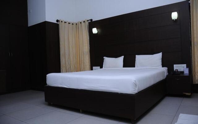 Kings Residency - Boutique Hotel