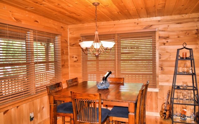 Snuggled Inn - Blue Ridge Ga