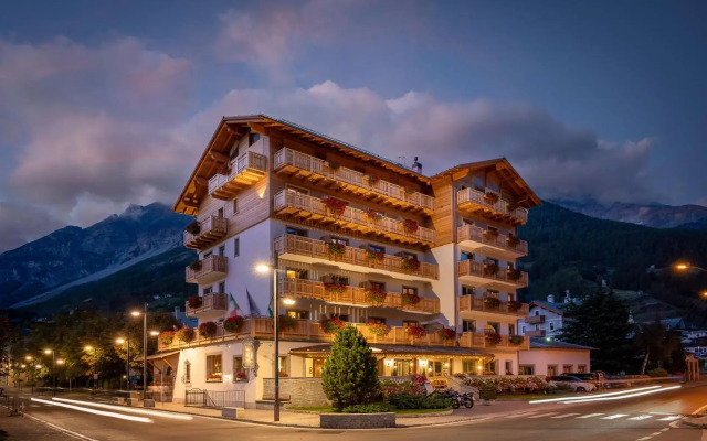 Hotel Baita Dei Pini