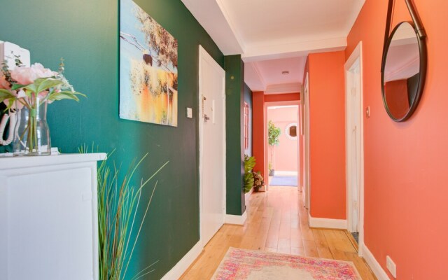 Hyde Park Private Family Apartments