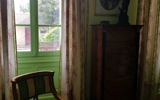 Chez Louise