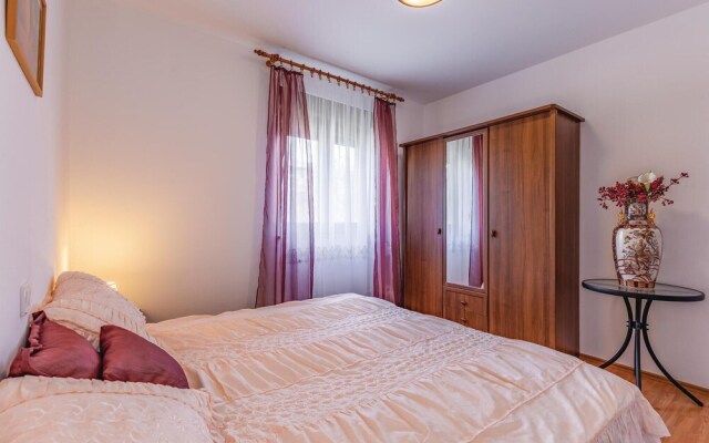 Stunning Apartment in Pula With Wifi and 2 Bedrooms