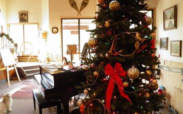 Westwind Inn on the Lake