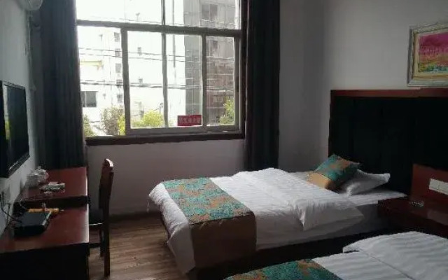 Yifeng Materials Hotel